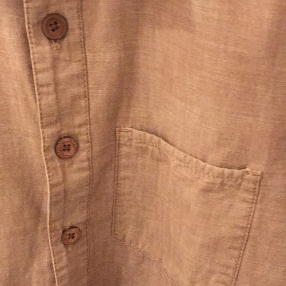Men’s Long-sleeved Button-down Shirt. Size XS. - Picture 4 of 6
